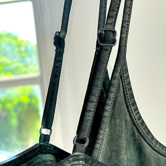 ASOS curve, Tank Top, Size L olive green color. - Picture 4 of 4